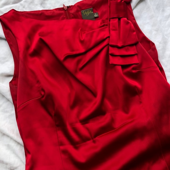 Red Taylor Dress - Picture 2 of 7